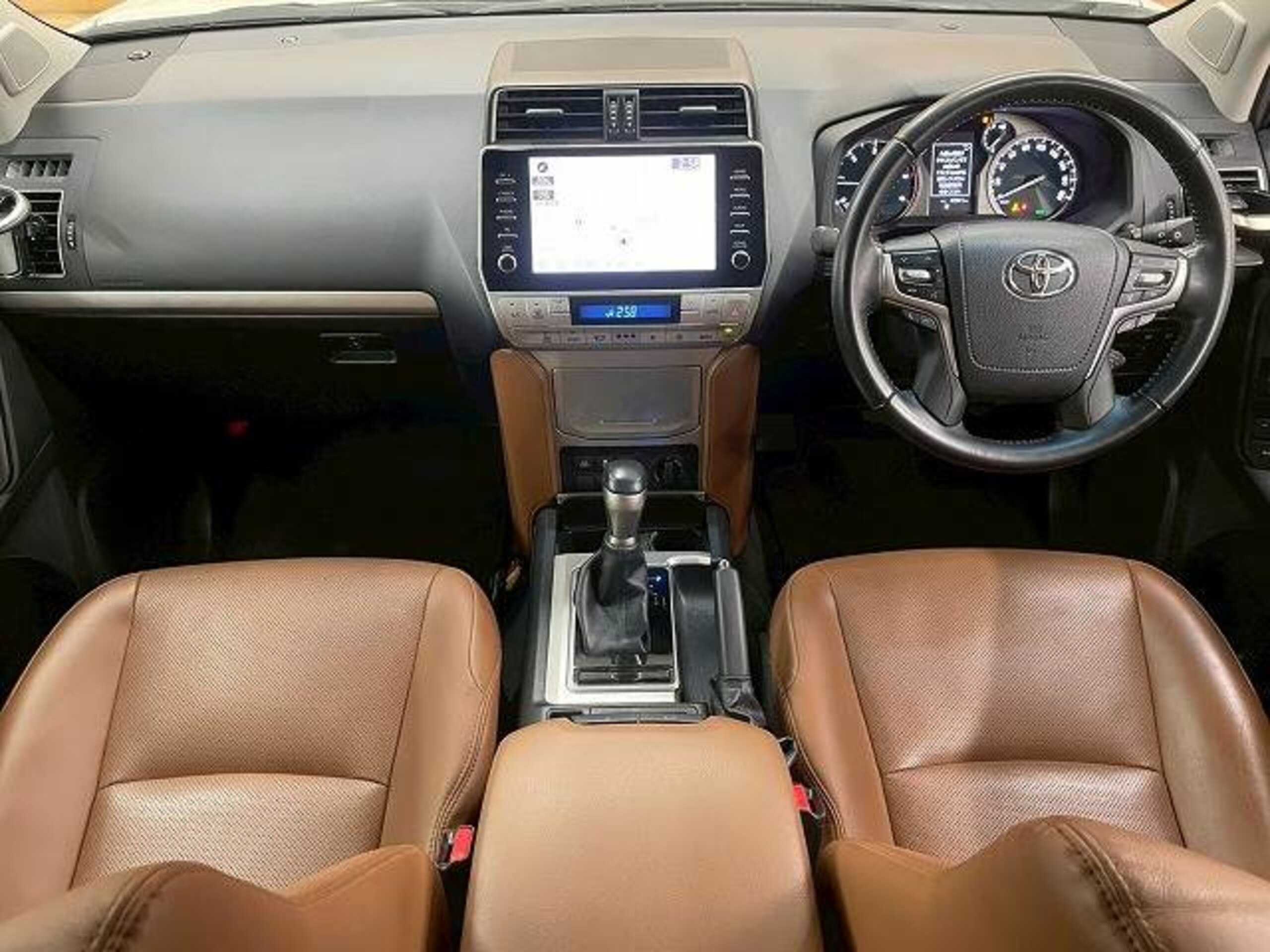 2022 Toyota Land Cruiser Prado — photo 2