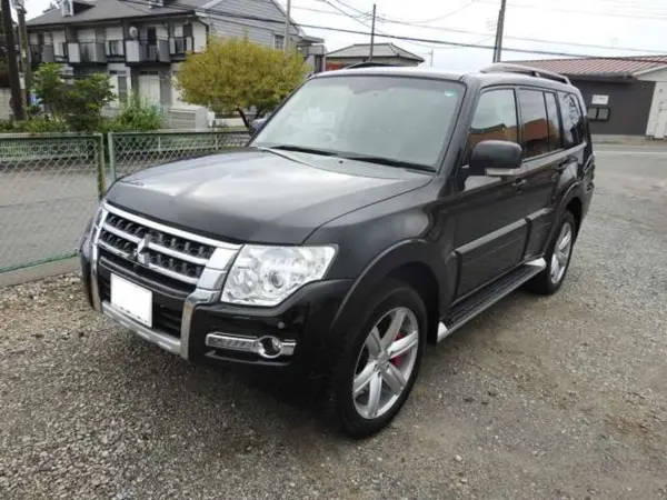 2019 Mitsubishi Pajero — photo 3