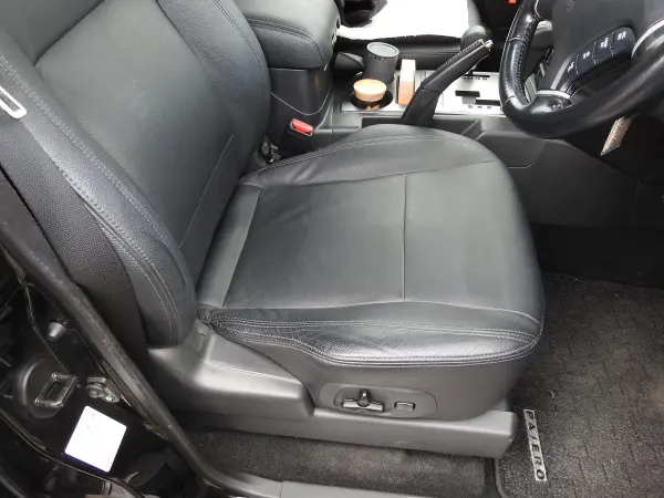 Mitsubishi Pajero 3.2 Long Final Edition Diesel Turbo 4WD One-Owner Customized (Black Mica) — photo 7