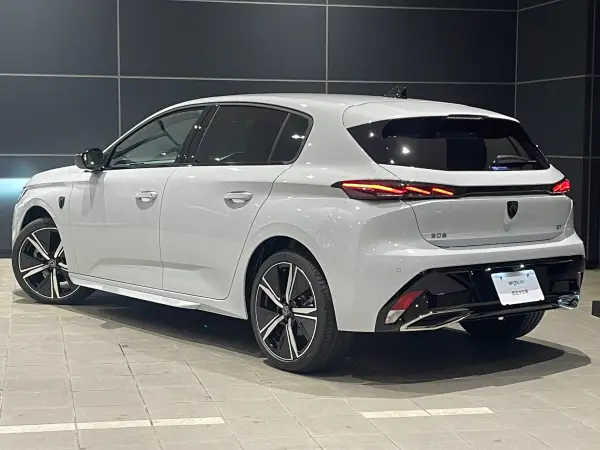 2025 Peugeot 308 — photo 3