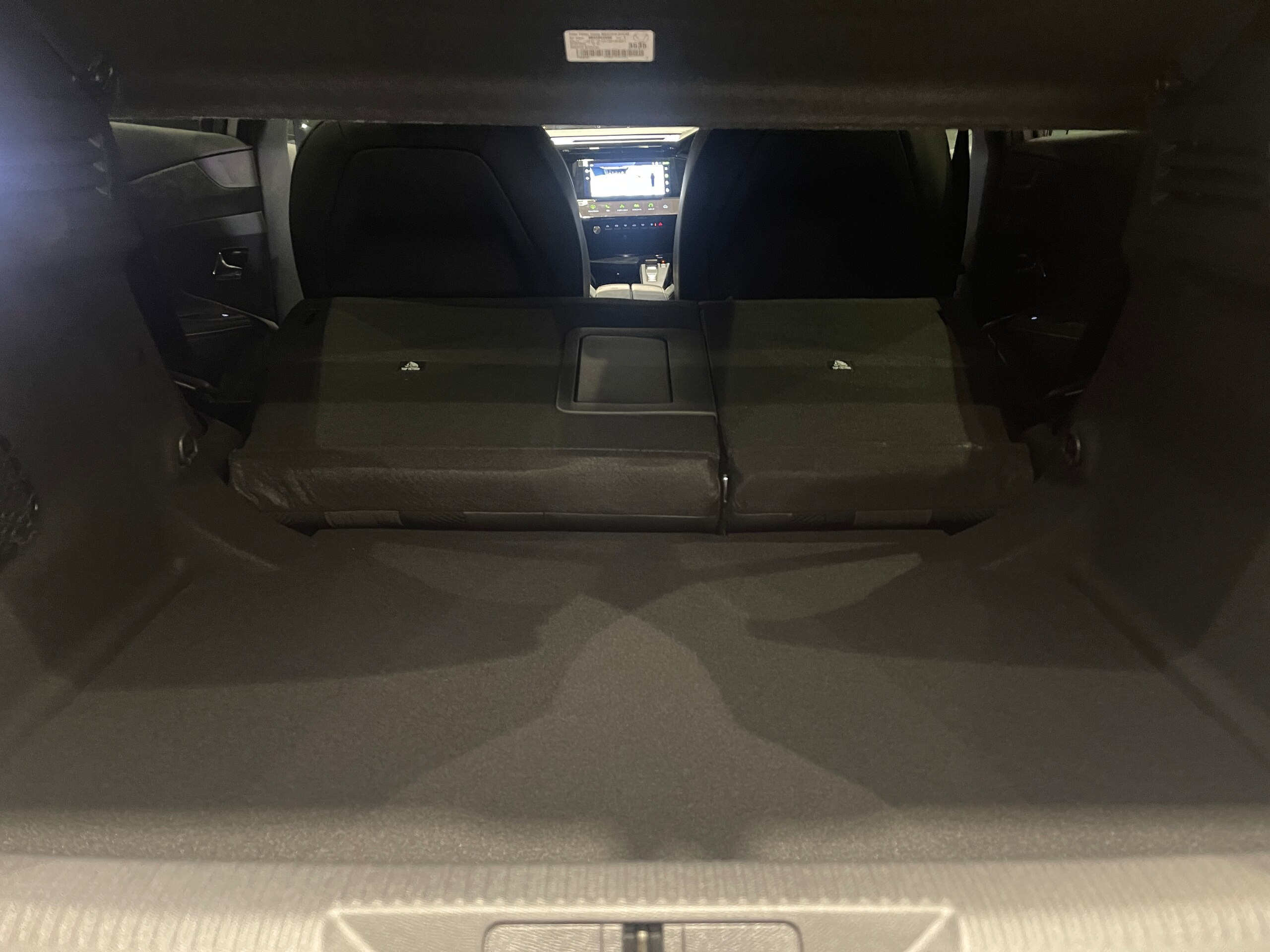 Peugeot 308GT Hybrid — photo 9