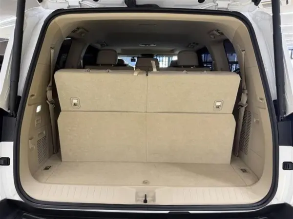 Toyota Land Cruiser 300 3.5 ZX 4WD (Pearl) — photo 7