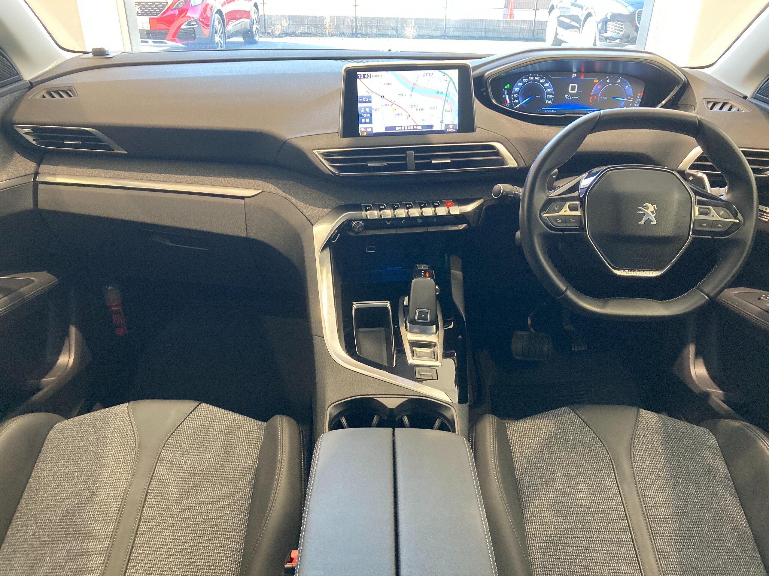 2019 Peugeot 3008 — photo 2