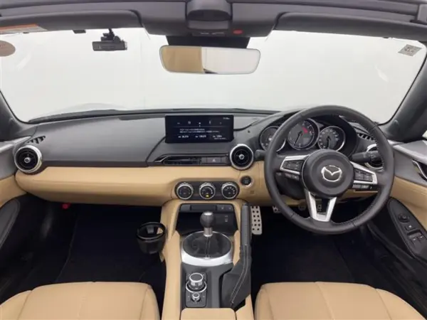 2025 Mazda Roadster — photo 2