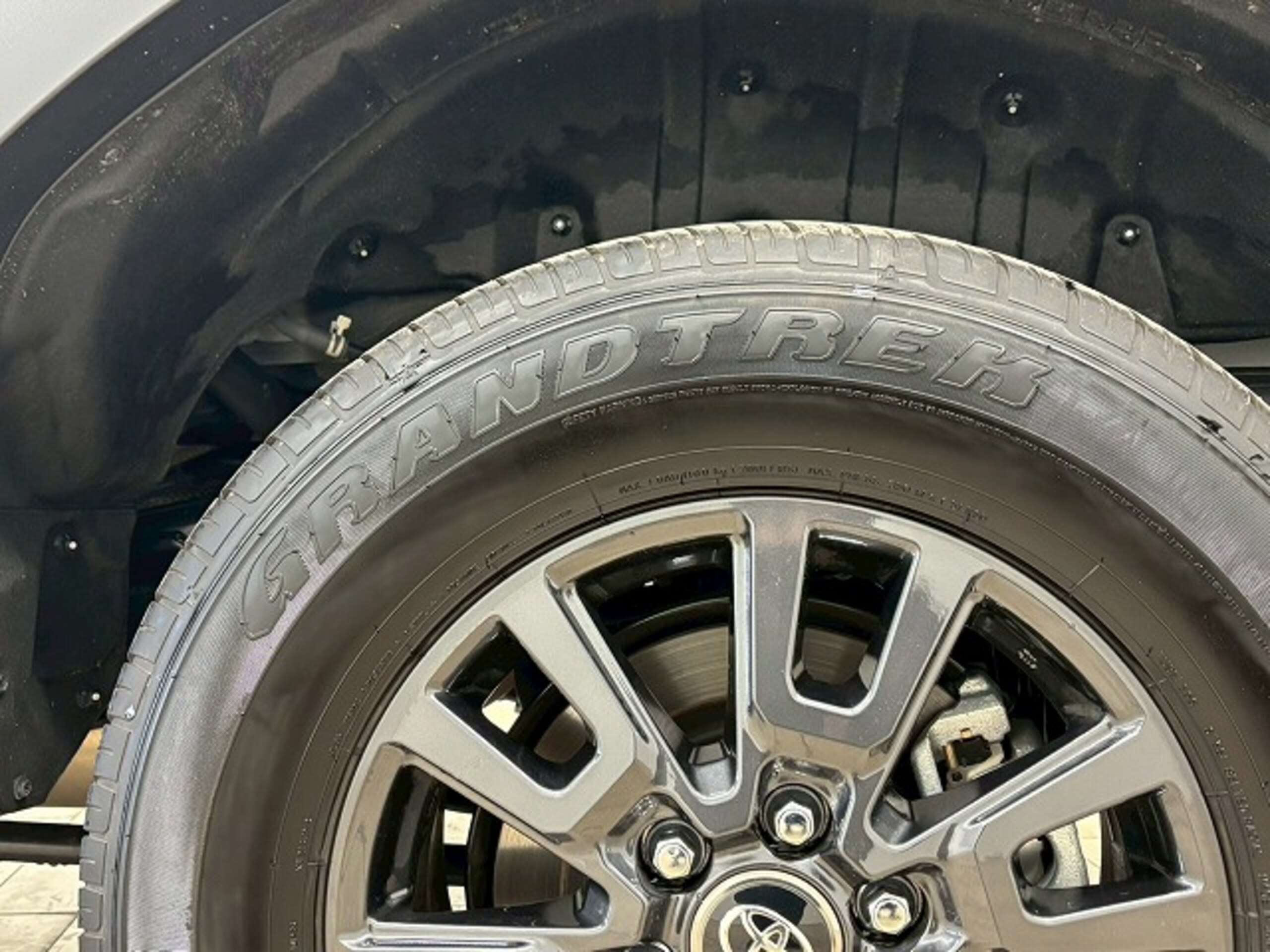 2024 Land Cruiser 250 — photo 2