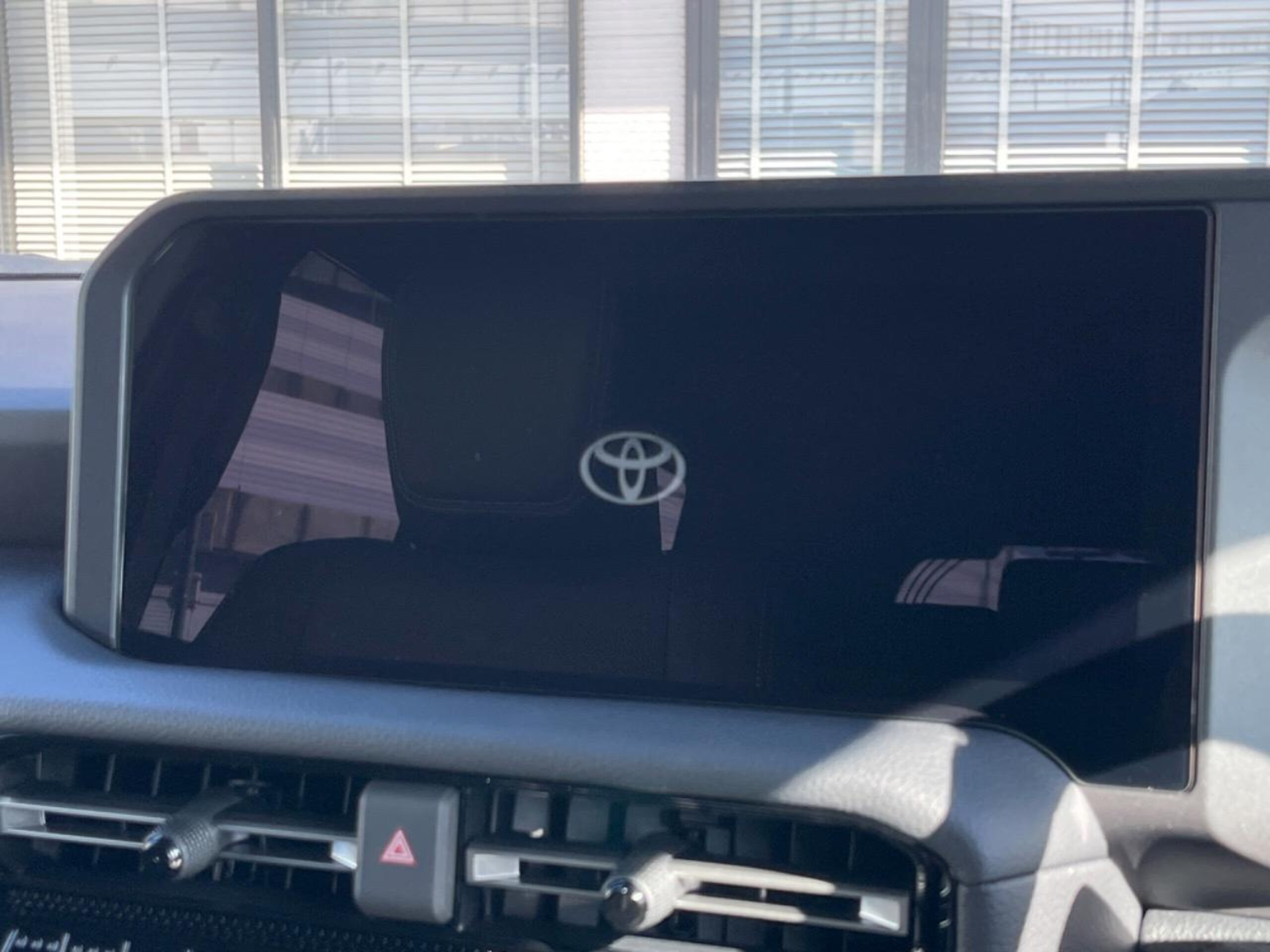 Toyota Land Cruiser 250 2.7 VX 4WD 7-Seater Sunroof — photo 7