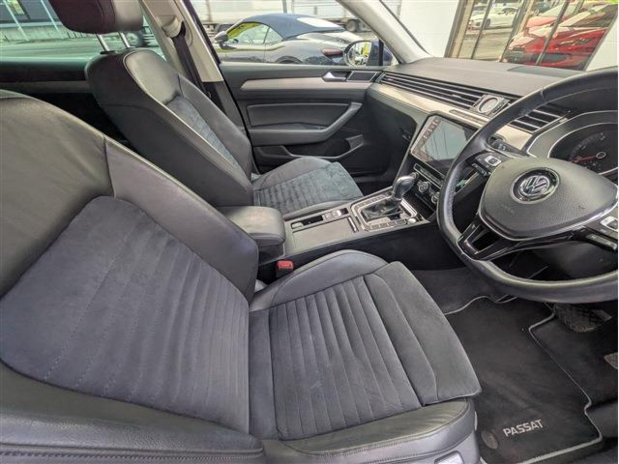 Volkswagen Passat Variant TDI Elegance Line Diesel Turbo — photo 8