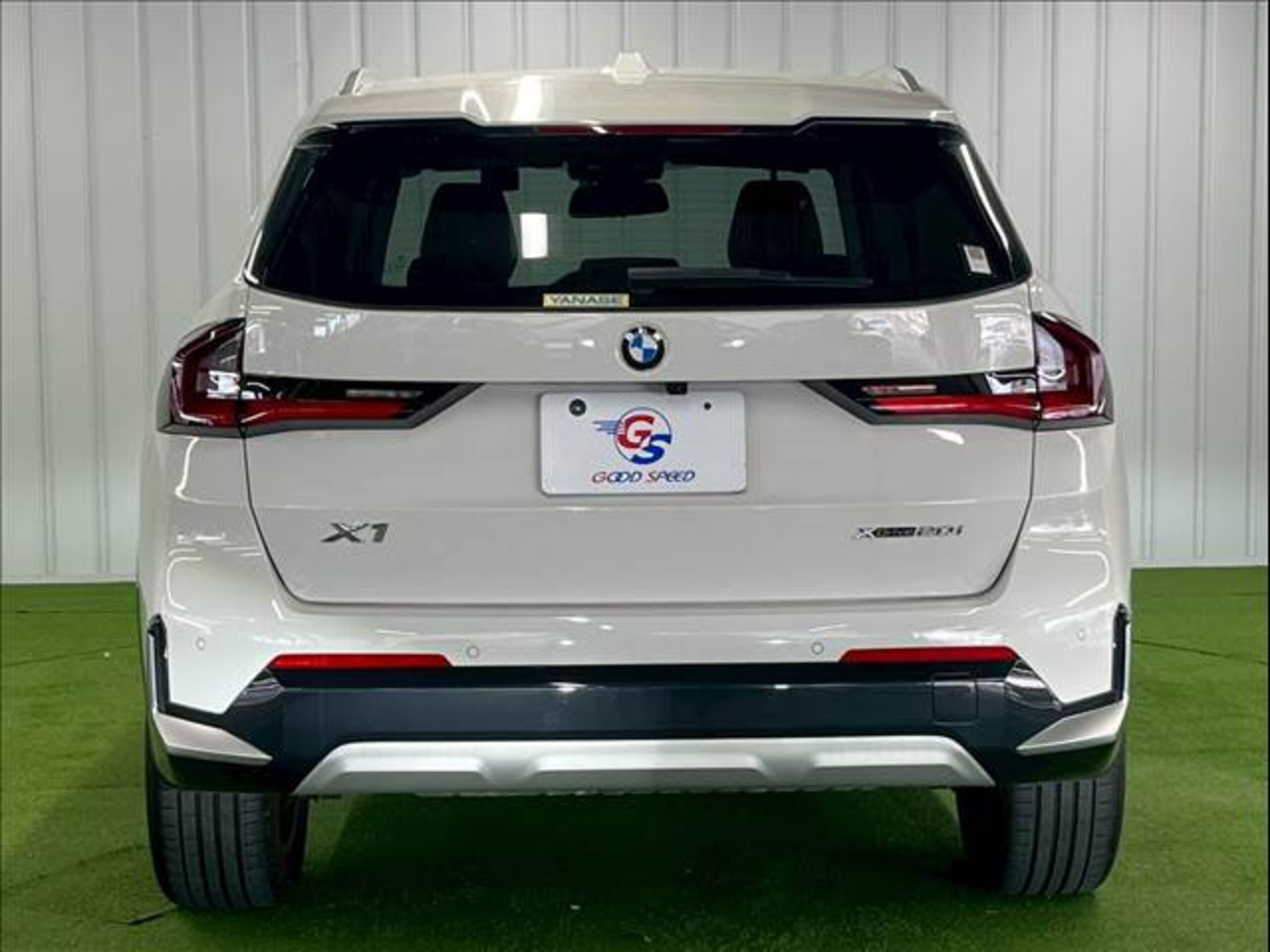 BMW X1 xDrive20i xLine DCT 4WD — photo 9