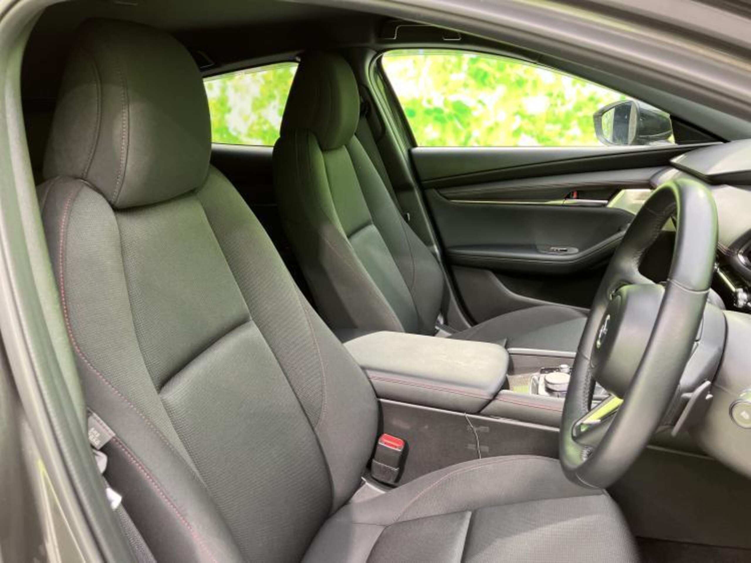 Mazda MAZDA3 Fastback 2.0 20S Black Tone Edition 4WD — photo 7