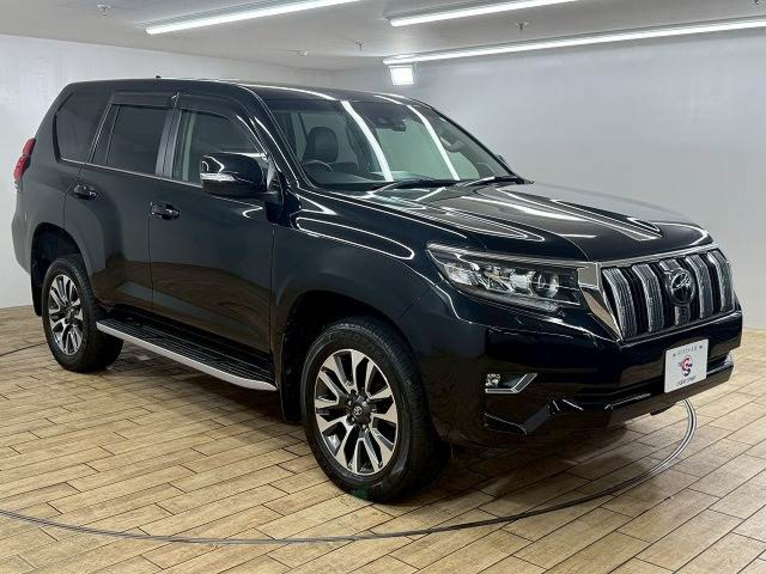Toyota Land Cruiser Prado 2.8 TZ-G Diesel Turbo 4WD — photo 8