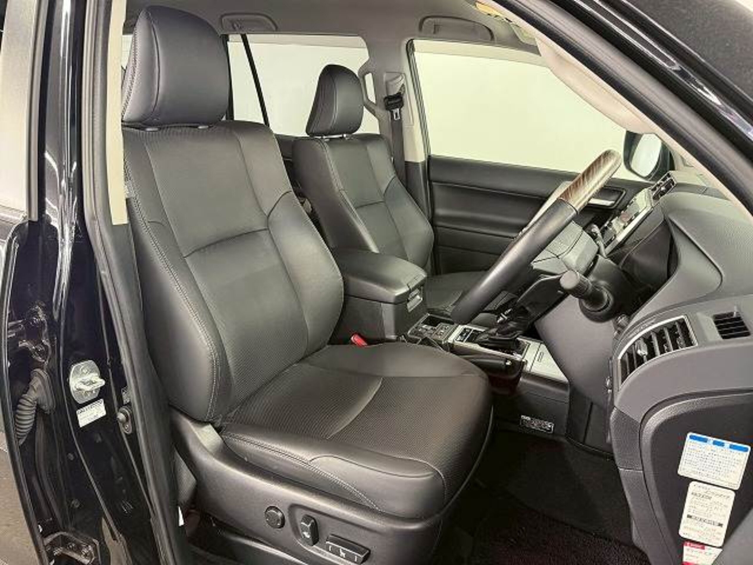 Toyota Land Cruiser Prado 2.8 TZ-G Diesel Turbo 4WD — photo 7