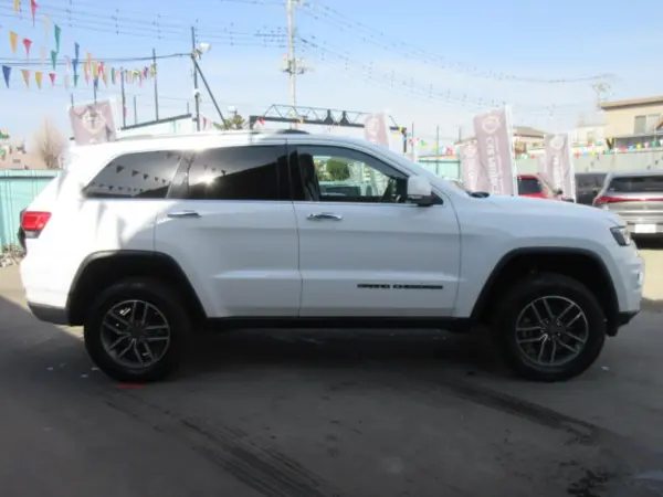 Jeep Grand Cherokee Limited 4WD — photo 9