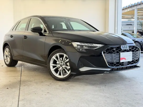 Audi A3 Sportback 30 TFSI Advanced Demo Up: Convenience & Assistance Package Light Navigation Package 3-Zone Automatic Air Conditioner Certified Used Car (Mythos Black M) — photo 7