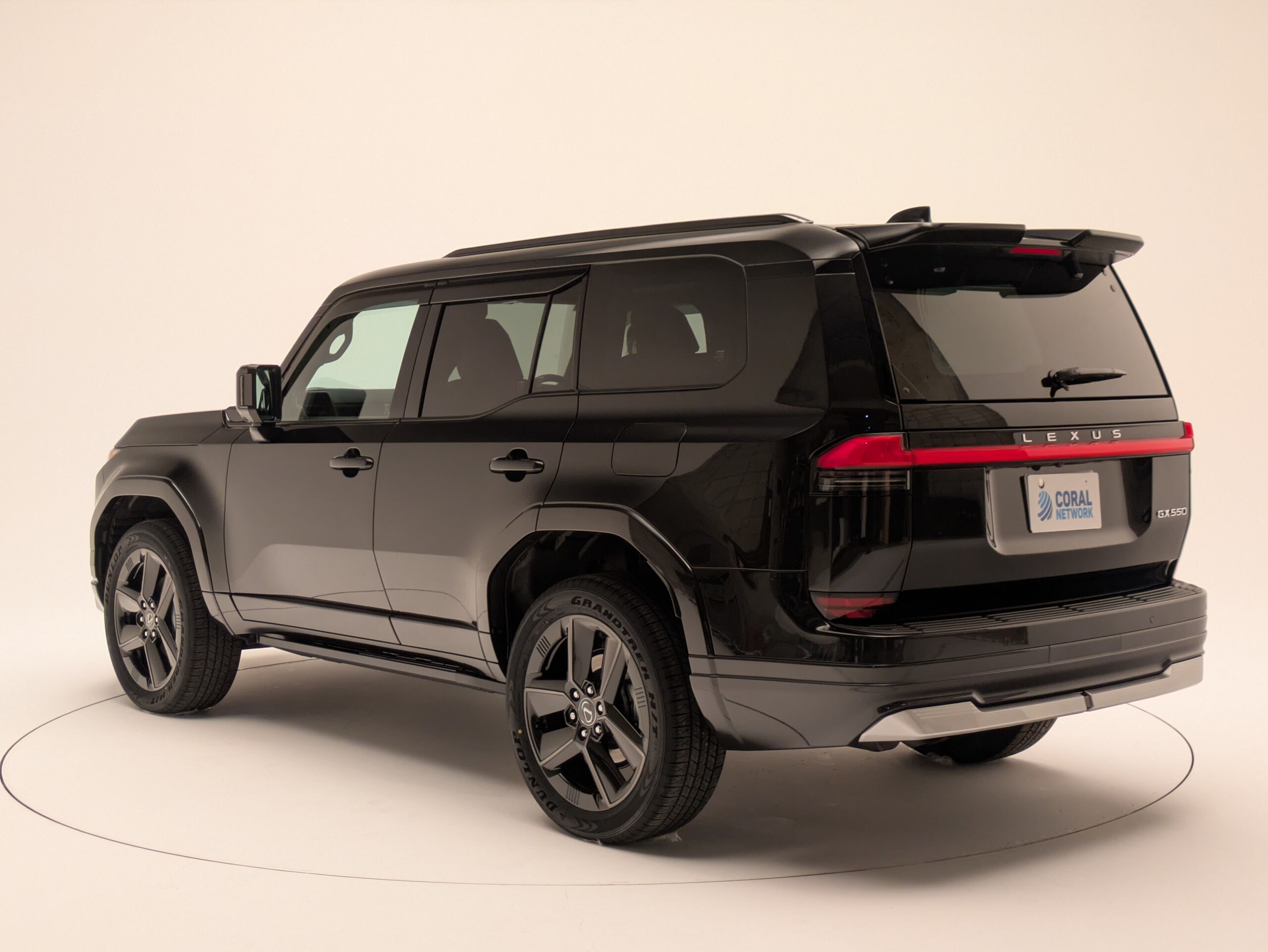 2025 Lexus Gx — photo 3