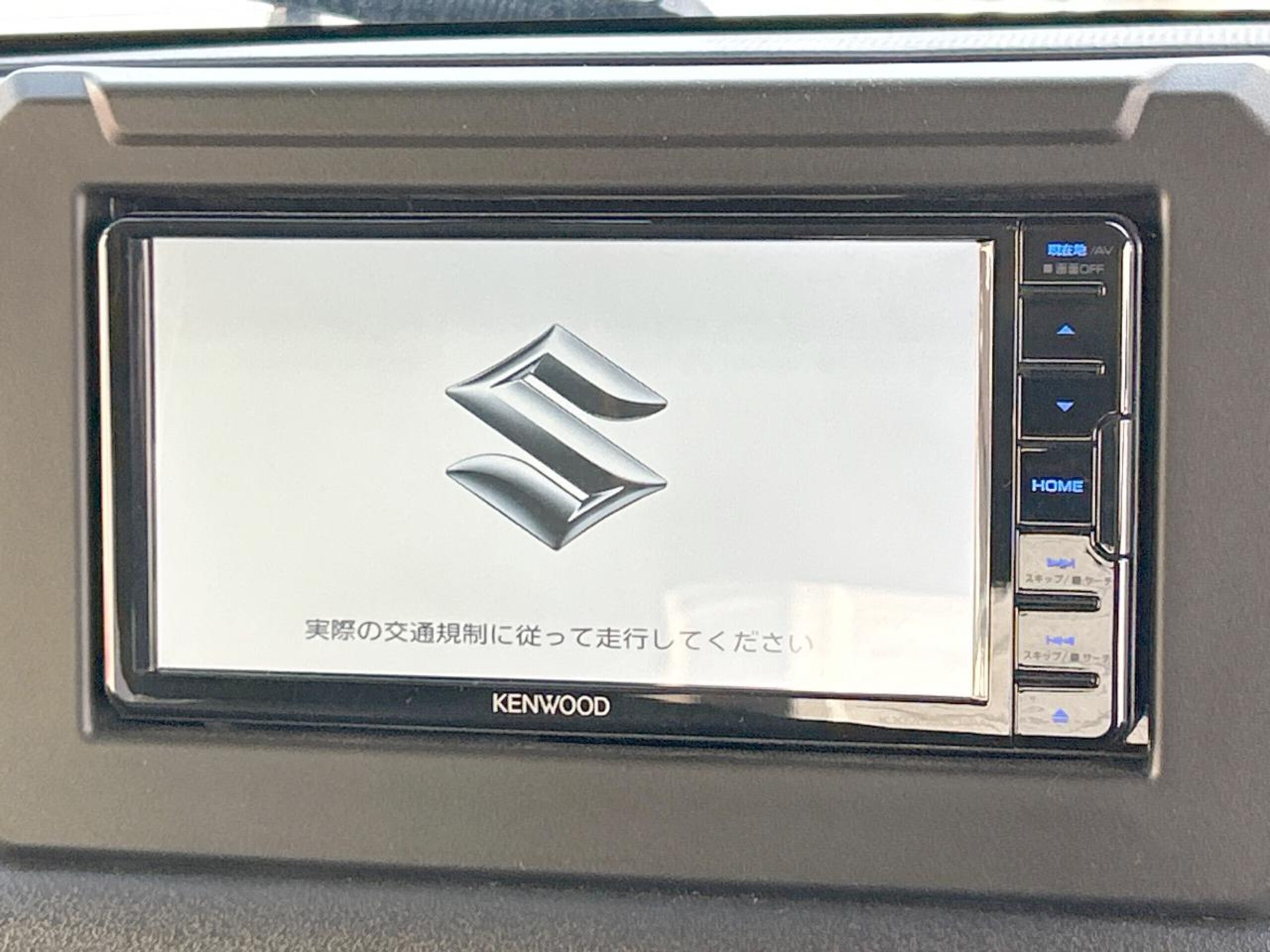 Suzuki Jimny Sierra 1.5 JC 4WD — photo 7