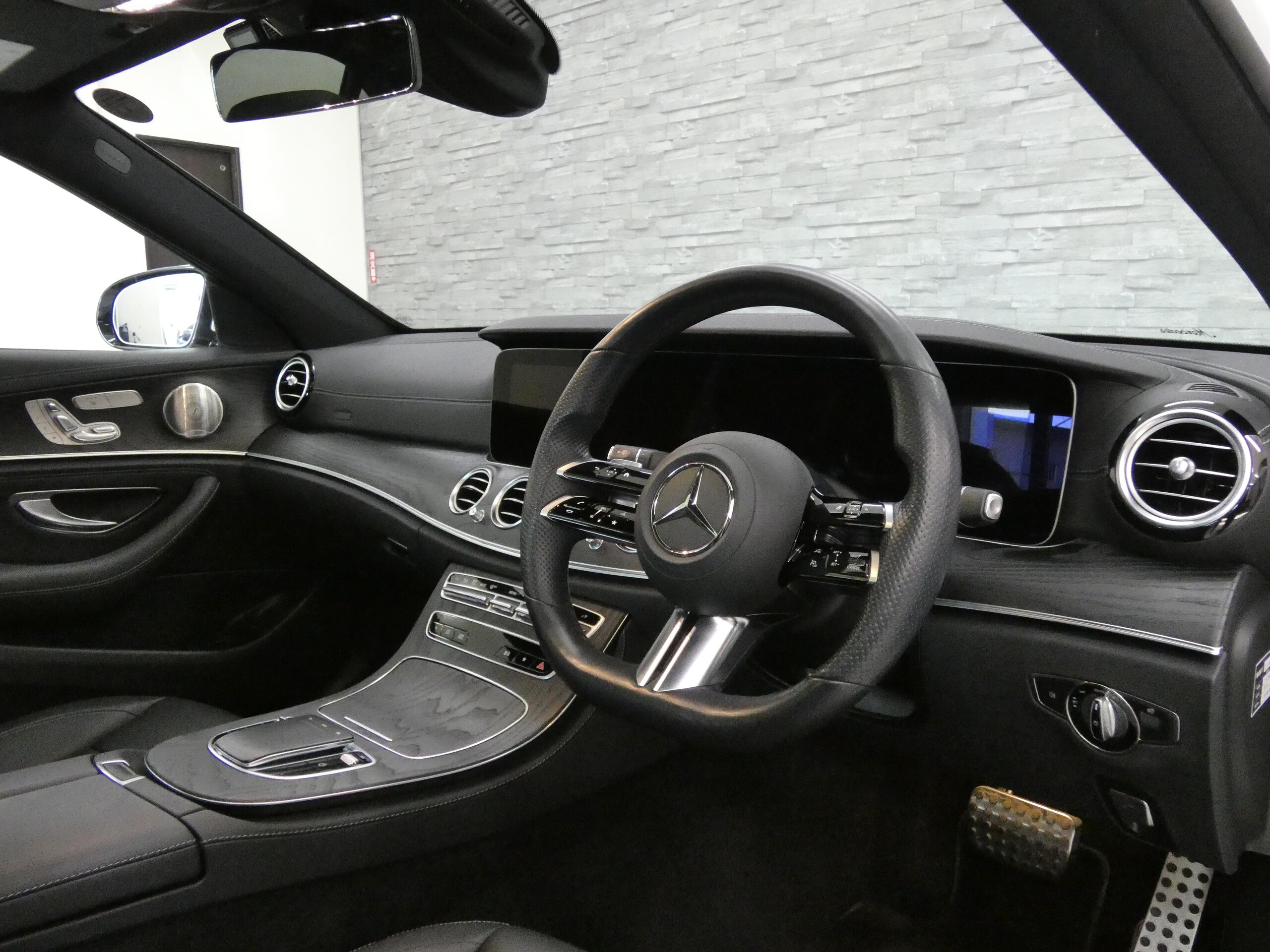 2021 Mercedes E Class — photo 3