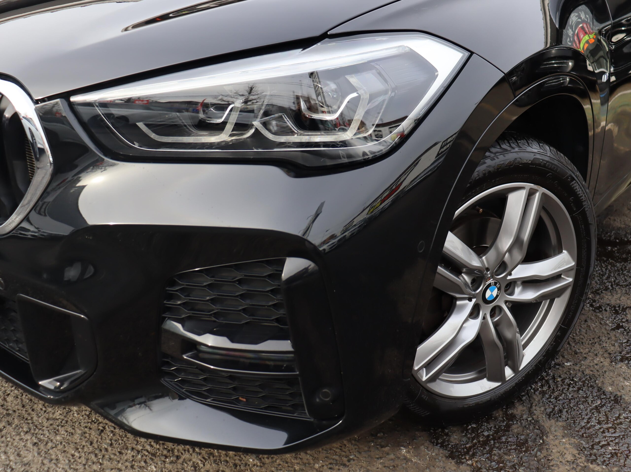 BMW X1 xDrive 18d M Sport 4WD — photo 9