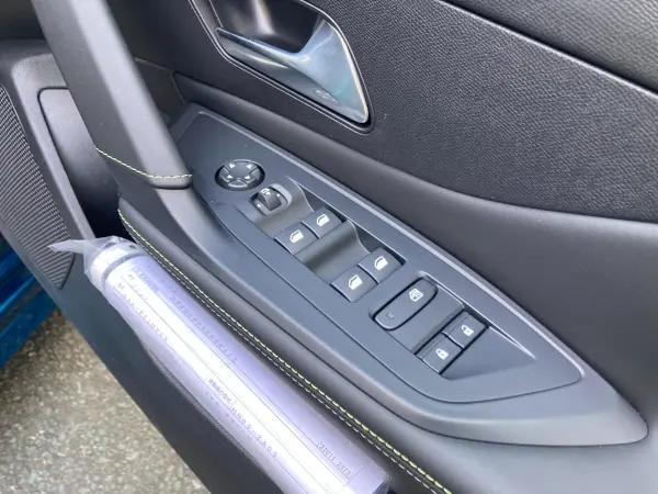 Peugeot 308GT Hybrid — photo 8