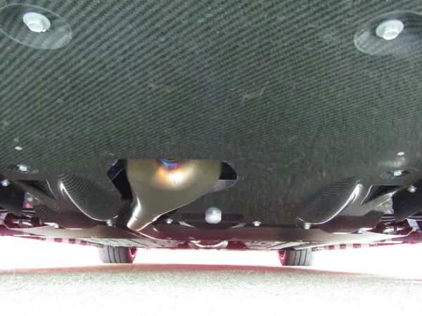 Nissan GT-R 3.8 Black Edition 4WD Registered Unused Car MY25 Final Model Privacy Glass Side & Curtain Airbags BOSE Sound Paddle Shift Rear Spoiler Brembo Calipers 20-inch Alloy Wheels Backup Camera (Brilliant White Pearl 3-Coat Pearl) — photo 9