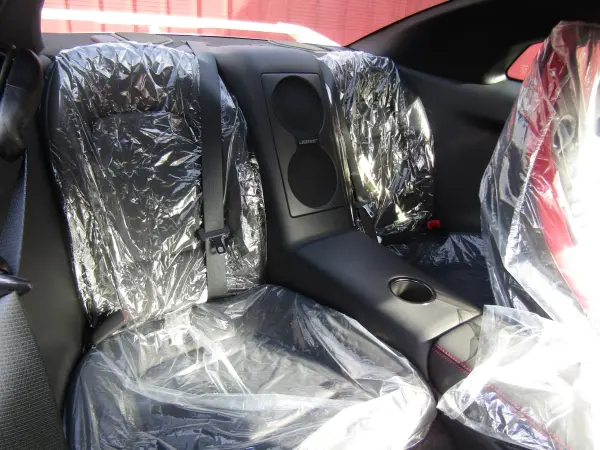 Nissan GT-R 3.8 Black Edition 4WD Registered Unused Car MY25 Final Model Privacy Glass Side & Curtain Airbags BOSE Sound Paddle Shift Rear Spoiler Brembo Calipers 20-inch Alloy Wheels Backup Camera (Brilliant White Pearl 3-Coat Pearl) — photo 7