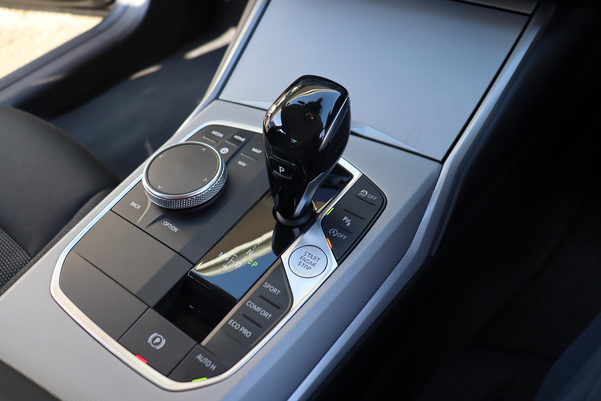 BMW 3 Series 320d xDrive Diesel Turbo 4WD Intelligent Safety — photo 7