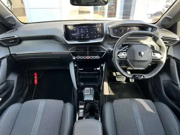 2025 Peugeot 208 — photo 3