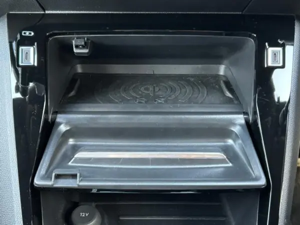 Peugeot 208 GT — photo 8