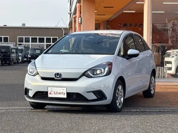 Honda Fit 1.5 e:HEV Home HondaSENSING Genuine 8-inch Navi Bluetooth Compatible B Camera ETC Adaptive Cruise Control Electronic Parking LED Headlights Smart Key Push Start Steering Switch Power Folding Mirrors (Premium Sunlight White Pearl) — photo 9