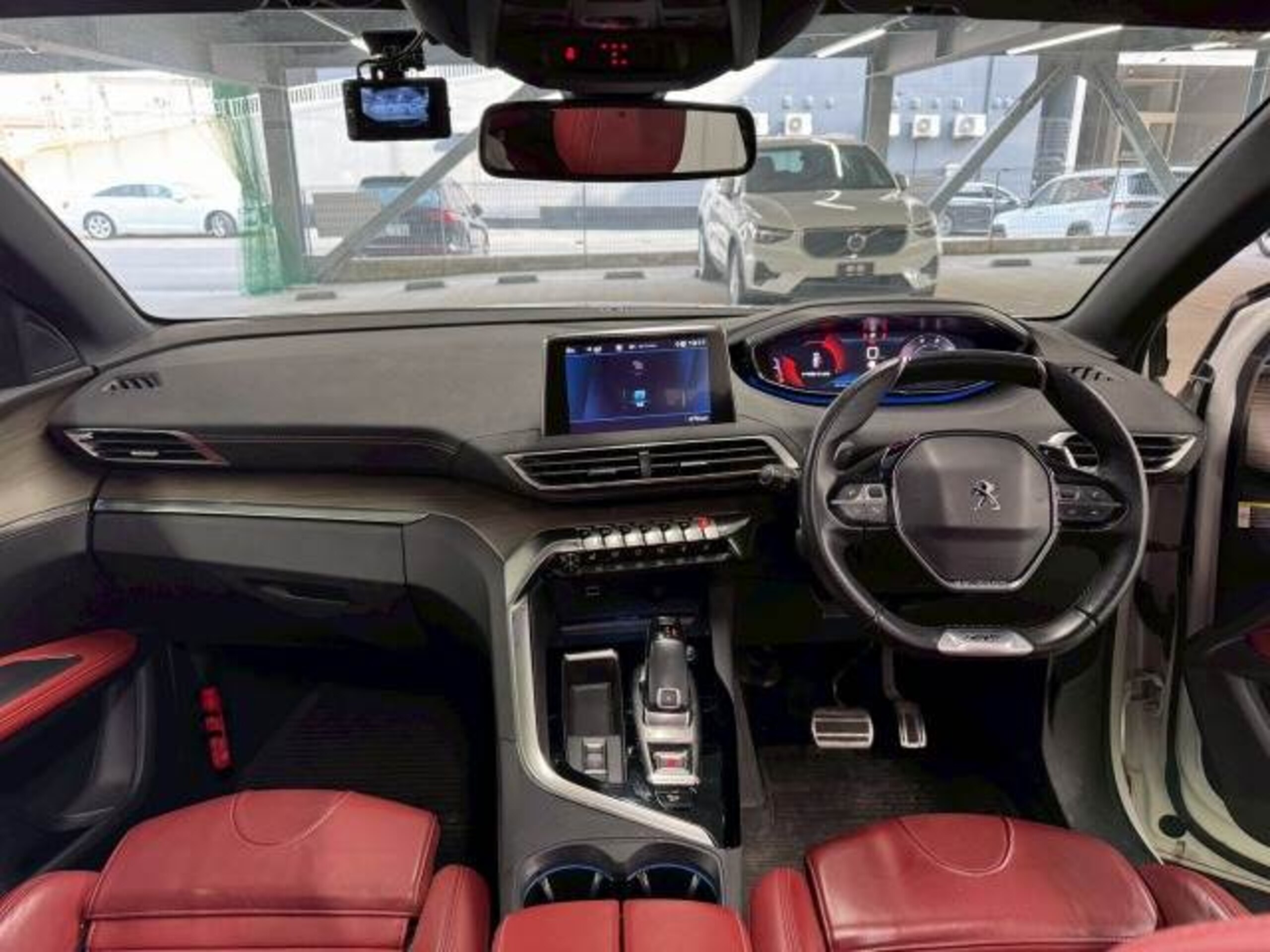 2022 Peugeot 5008 — photo 2