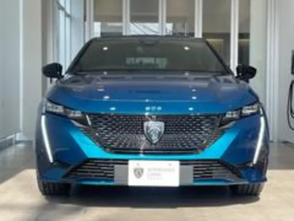 2025 Peugeot 308 — photo 2