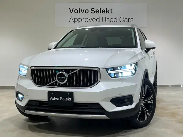 2020 Volvo Xc40 — photo 2