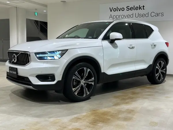 2020 Volvo Xc40 — photo 3