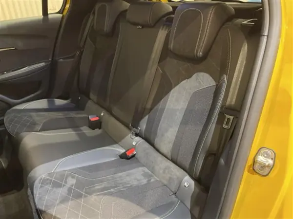 2022 Peugeot 208 — photo 3