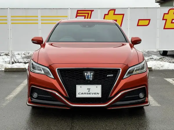 2020 Toyota Crown — photo 3