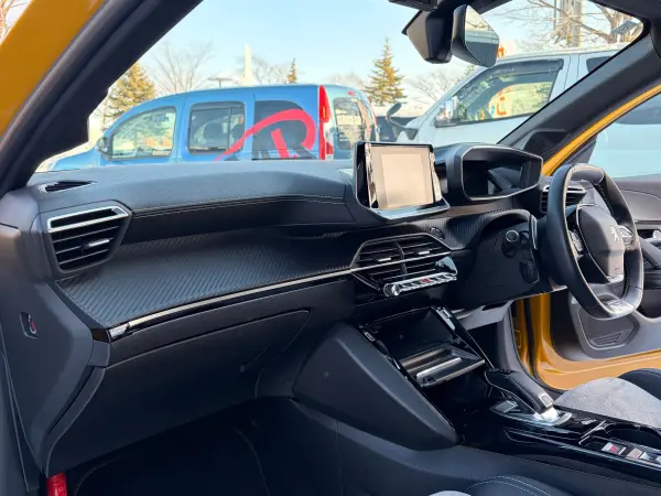 2021 Peugeot 208 — photo 8 | Tuminion Kenya
