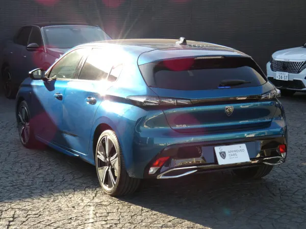 2025 Peugeot 308 — photo 2