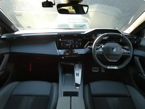 2025 Peugeot 308 — photo 3