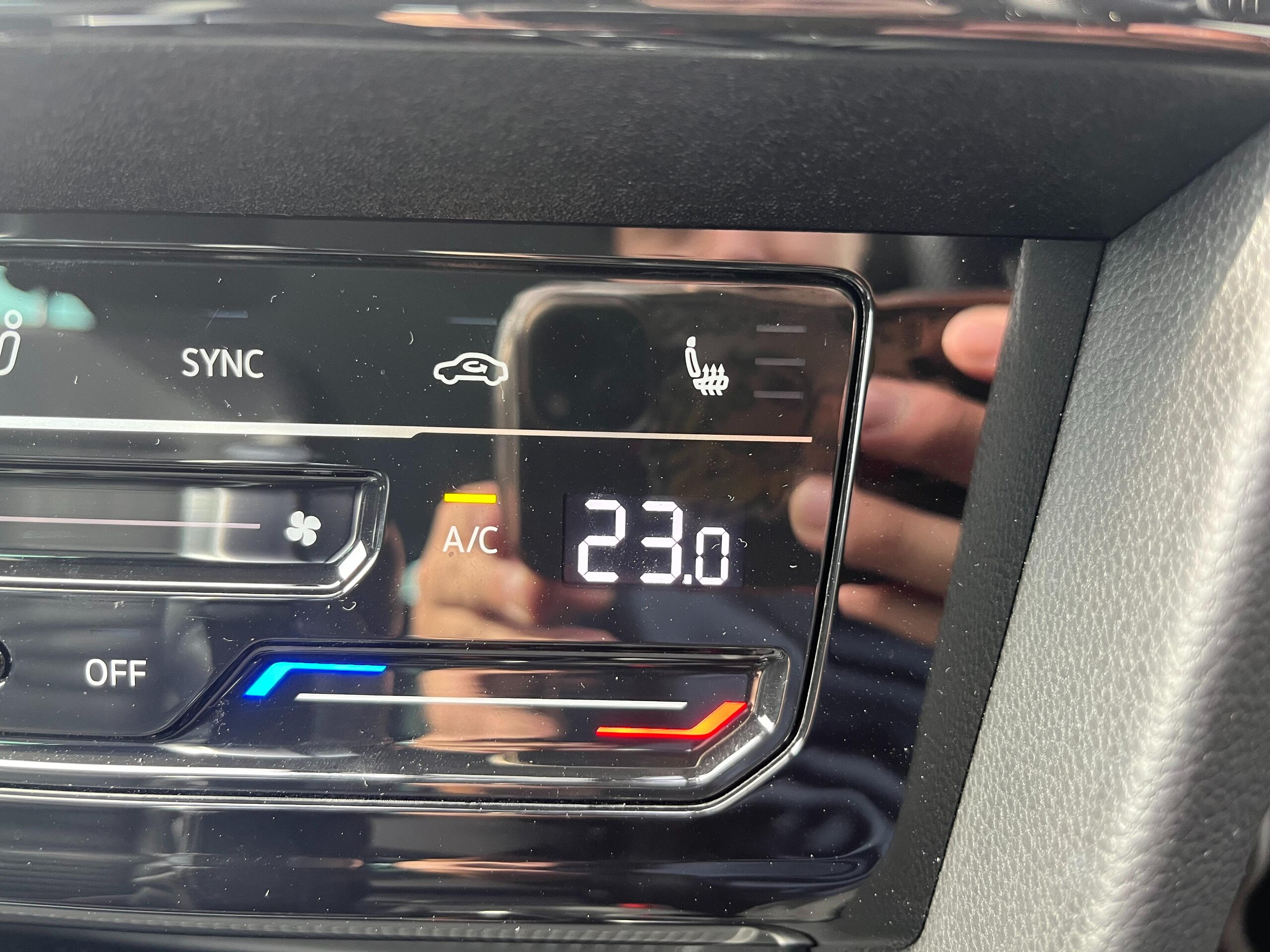 2022 Volkswagen Passat — photo 3