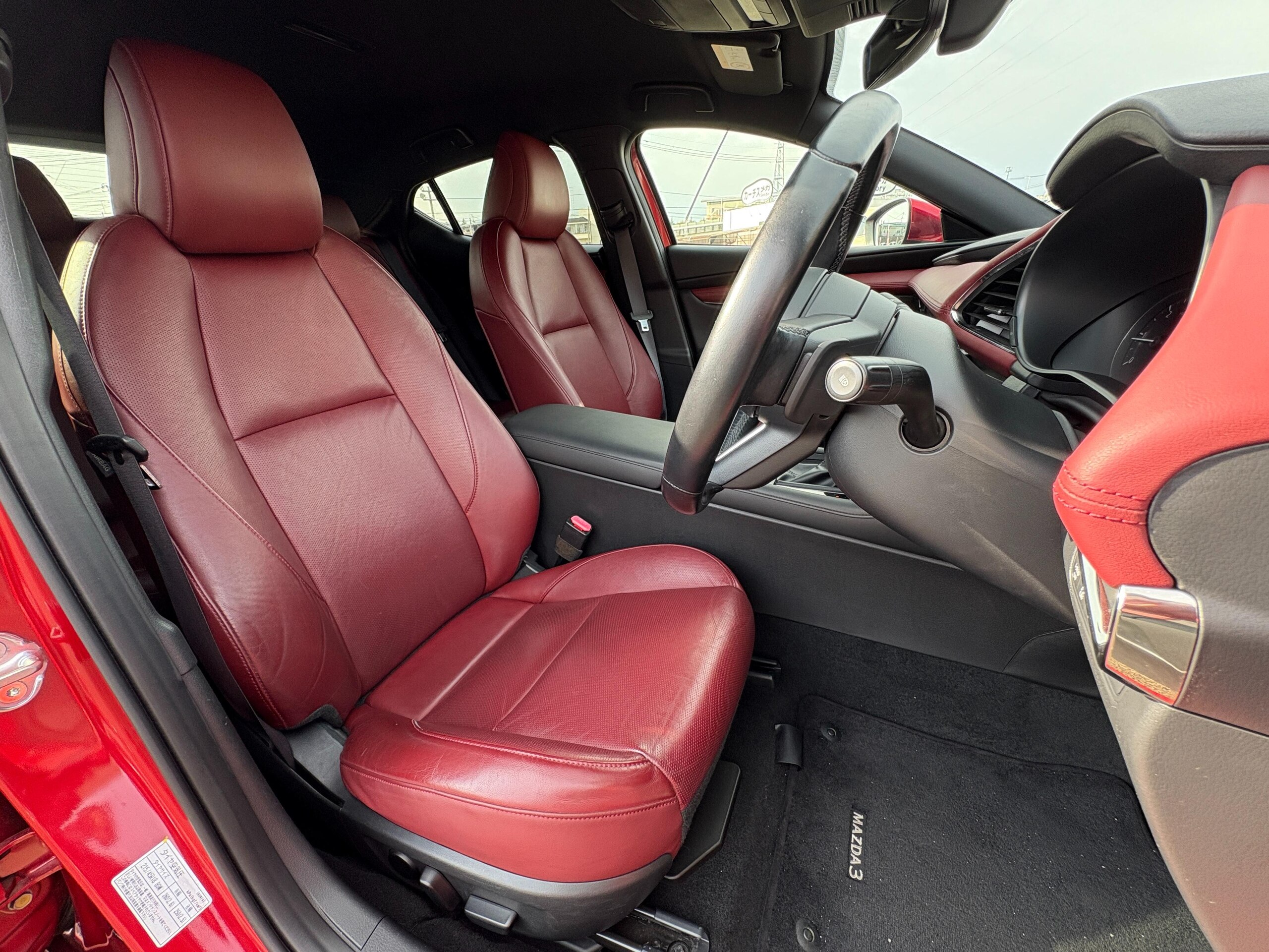 Mazda MAZDA3 Fastback 1.8 XD Burgundy Selection Diesel Turbo — photo 8