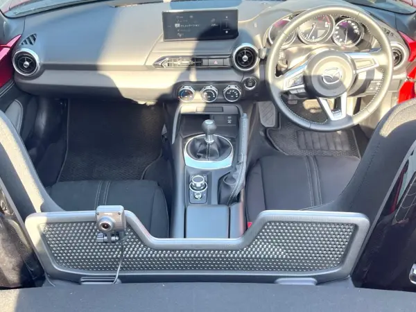 2024 Mazda Roadster — photo 2