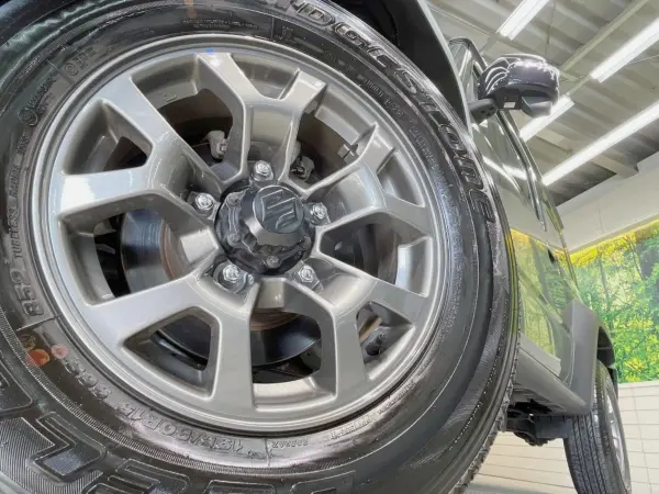 Suzuki Jimny Sierra 1.5 JC 4WD — photo 9