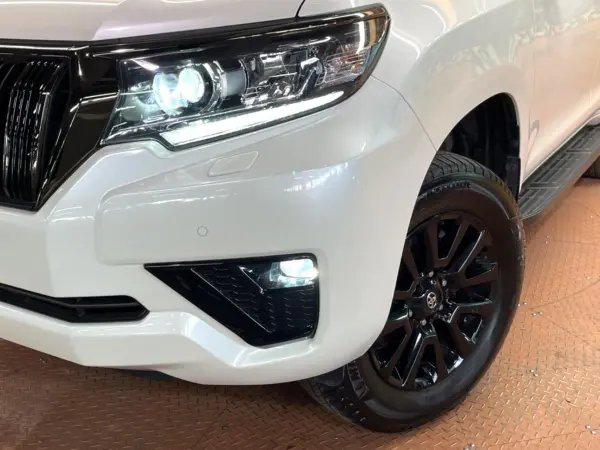 Toyota Land Cruiser Prado 2.7 TX L Package 70th Anniversary Limited 4WD (White Pearl Crystal Shine) — photo 8