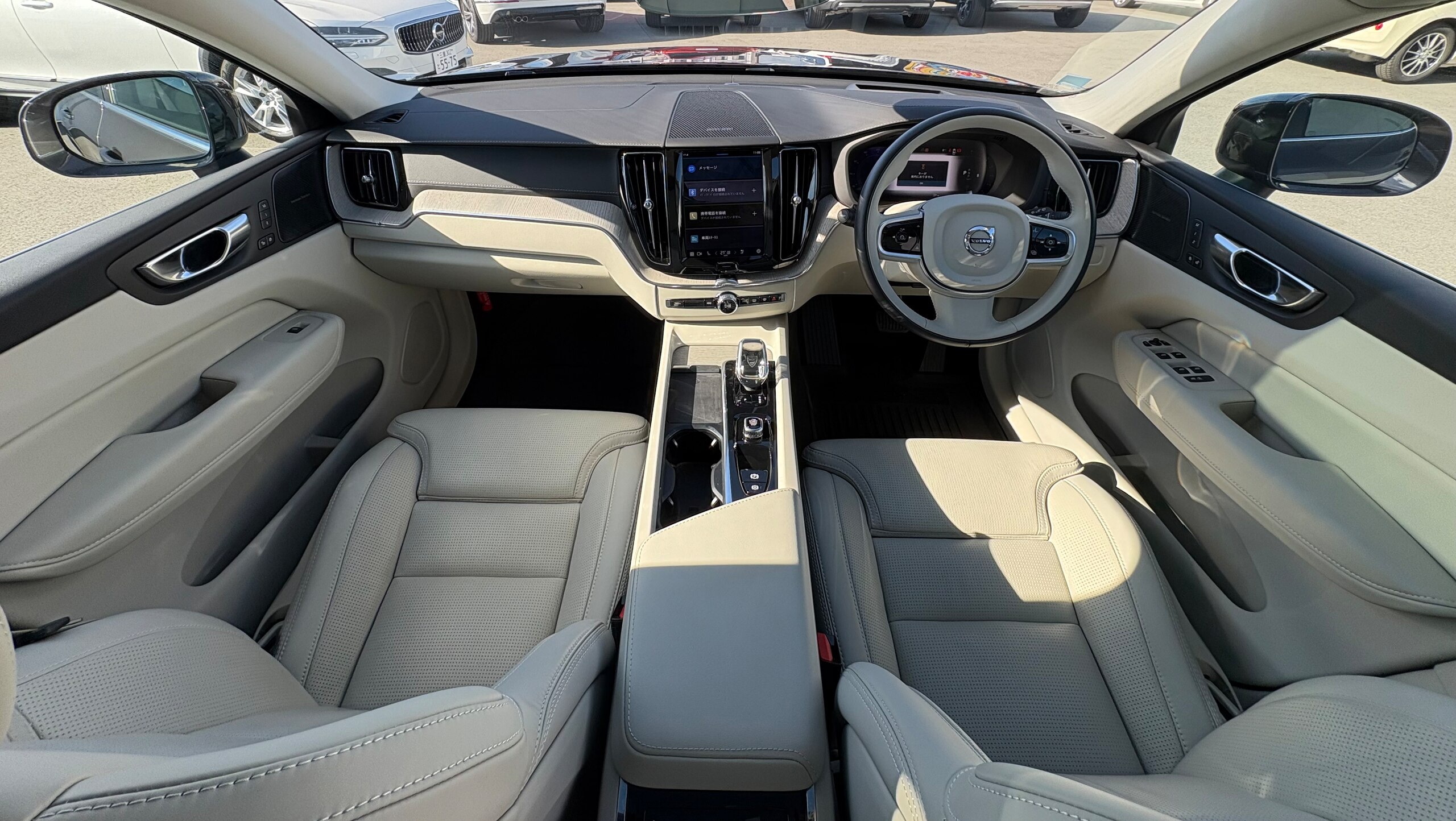 Volvo XC60 Ultimate B5 AWD Certified Used Car — photo 7