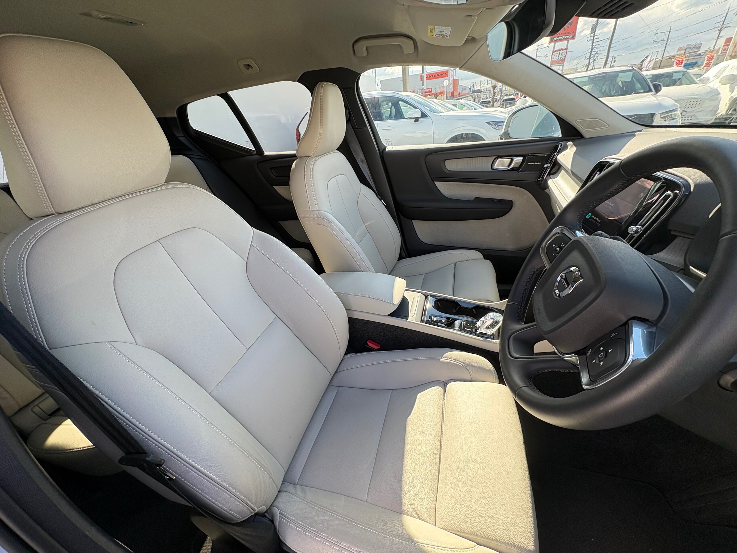 Volvo XC40 Ultra B4 AWD Certified Used Car — photo 8