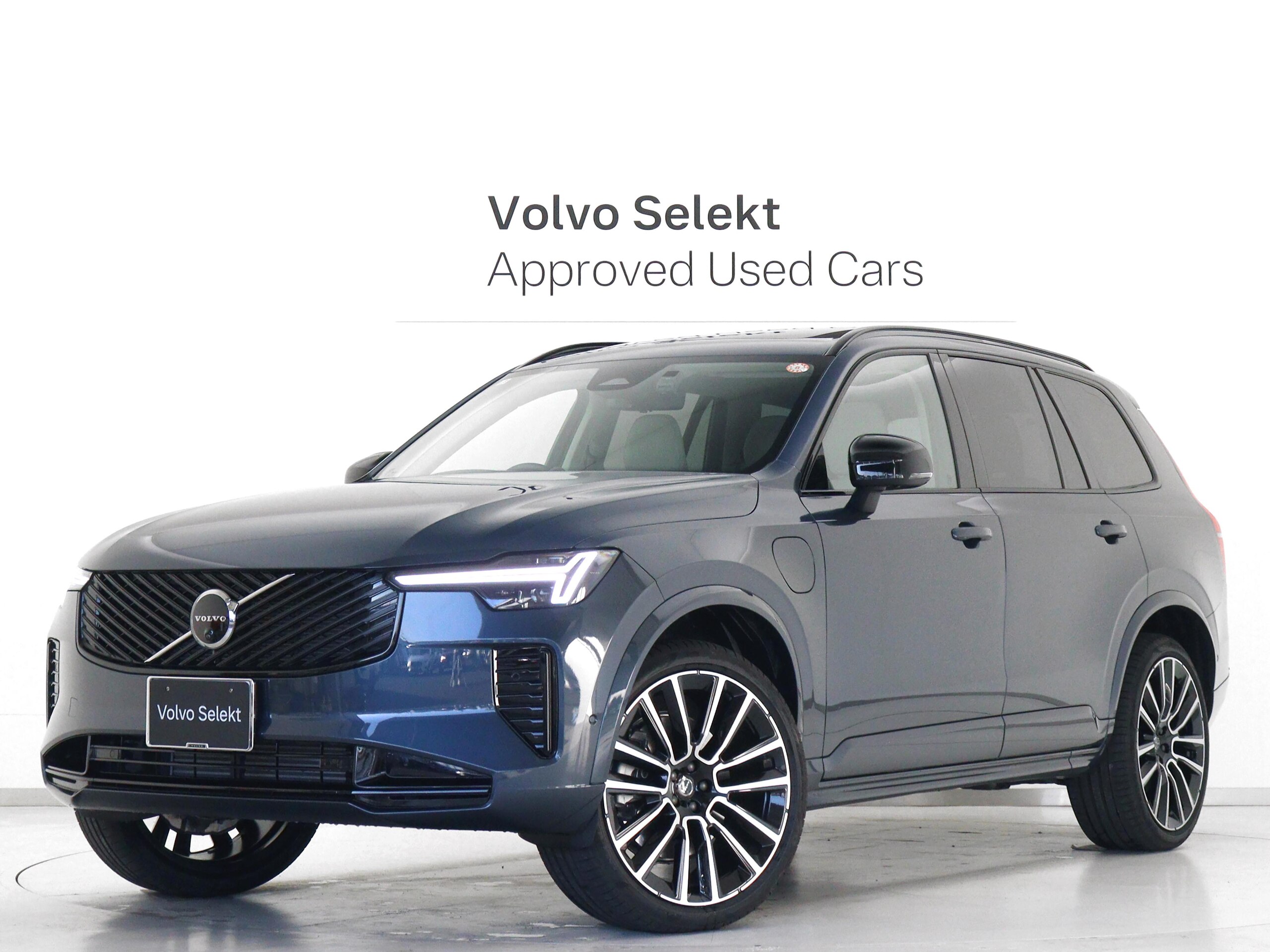 Volvo XC90 Ultimate T8 AWD Plug-in Hybrid 4WD PHEV Sunroof B&W Air Suspension Demo Car 3-Row 7-Seater Google Built-in Dashcam Digital Rearview Mirror Denim Blue Metallic White Leather Gray Ash Wood Panel Crystal Shift Knob 22-inch Diamond Cut Alloy Wheels
