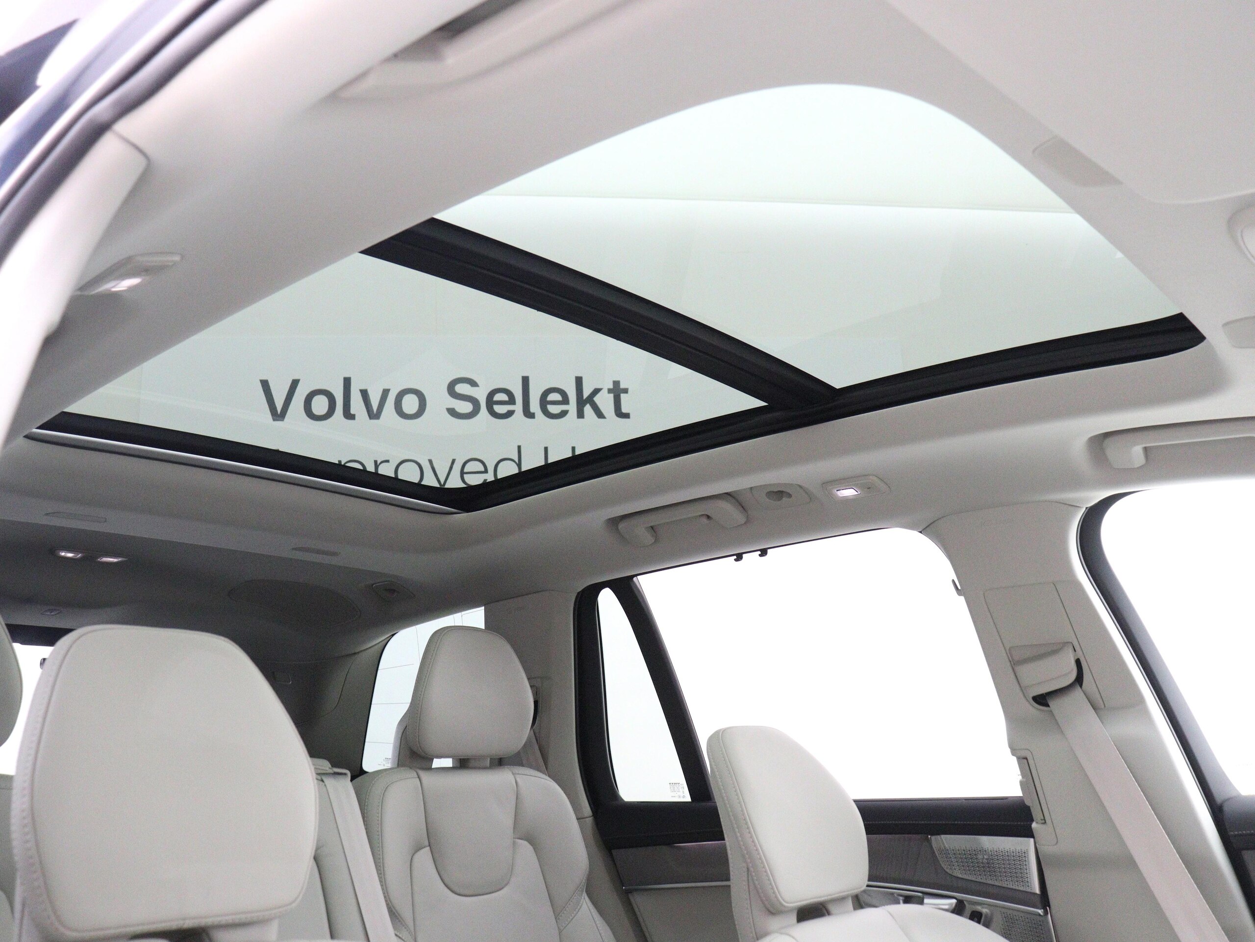 2025 Volvo Xc90 — photo 3