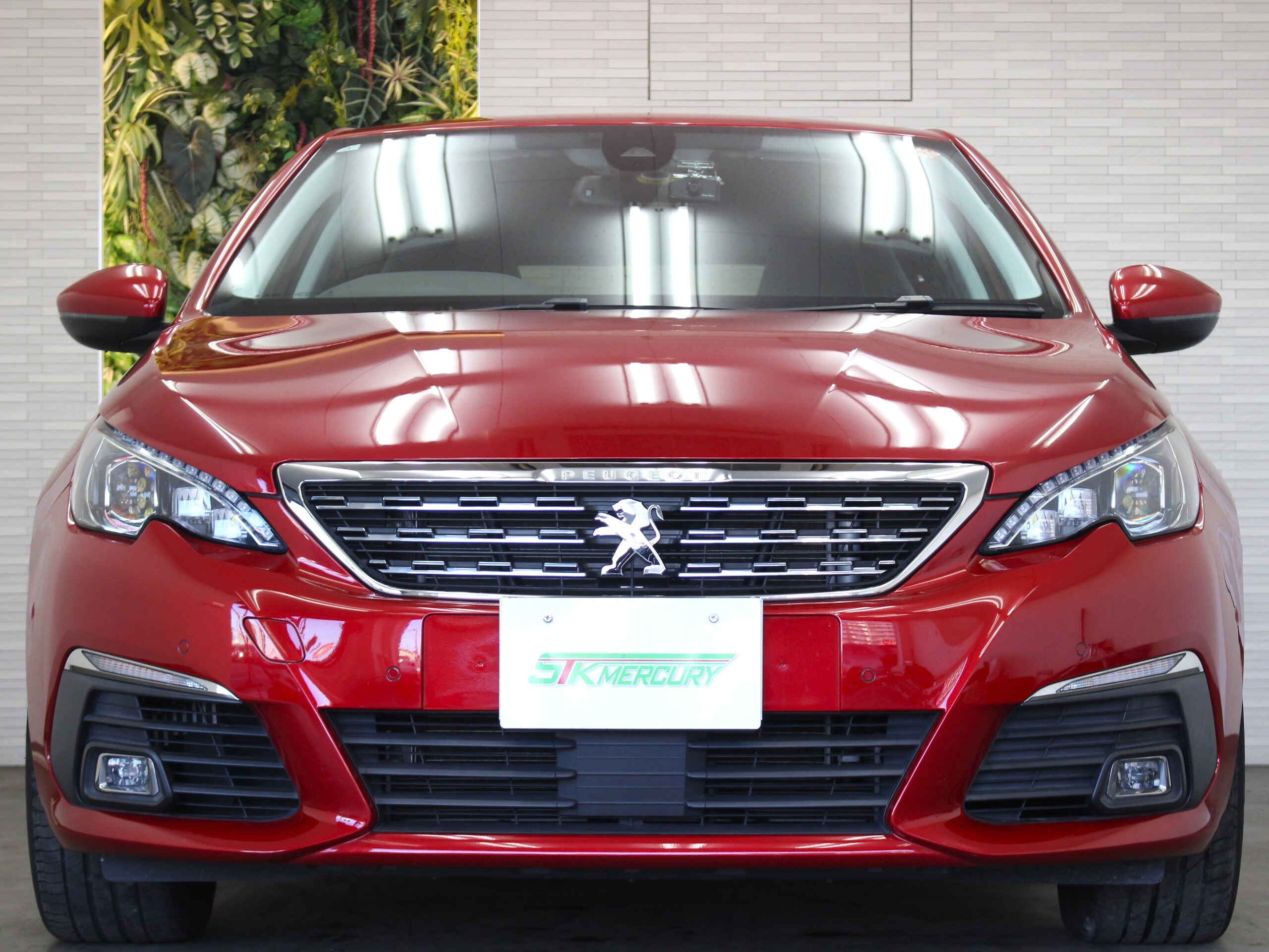 Peugeot 308 Road Trip BlueHDi Diesel Turbo Final Edition Ultimate Red Diesel Turbo One Owner Alcantara Semi-Leather Seats Blind Spot ACC Lane Keep Assist Genuine Display Audio CarPlay Bluetooth Rear Camera New AdBlue Injector (Ultimate Red) — photo 9