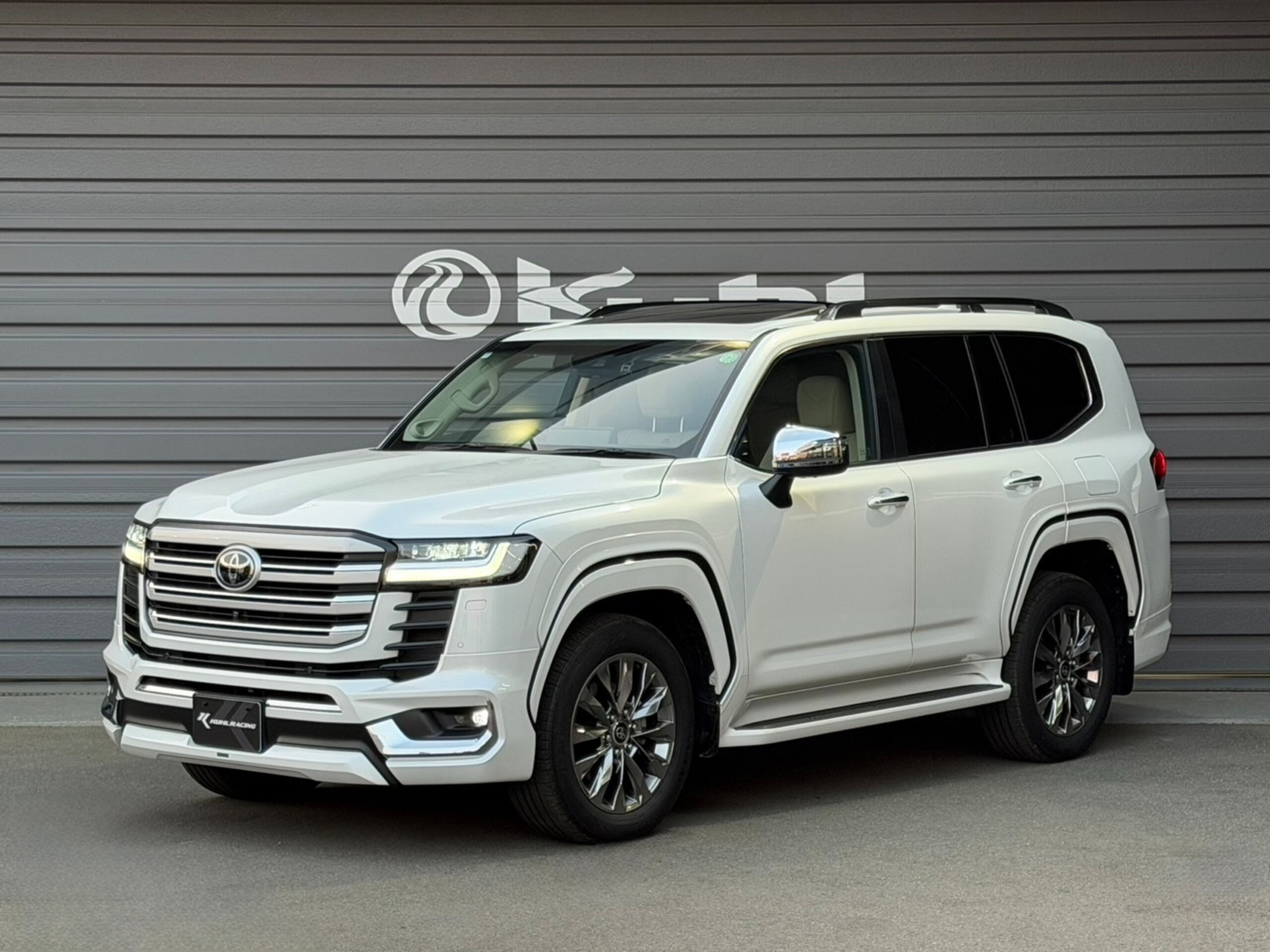 2024 Toyota Landrcuiser 300 — photo 2