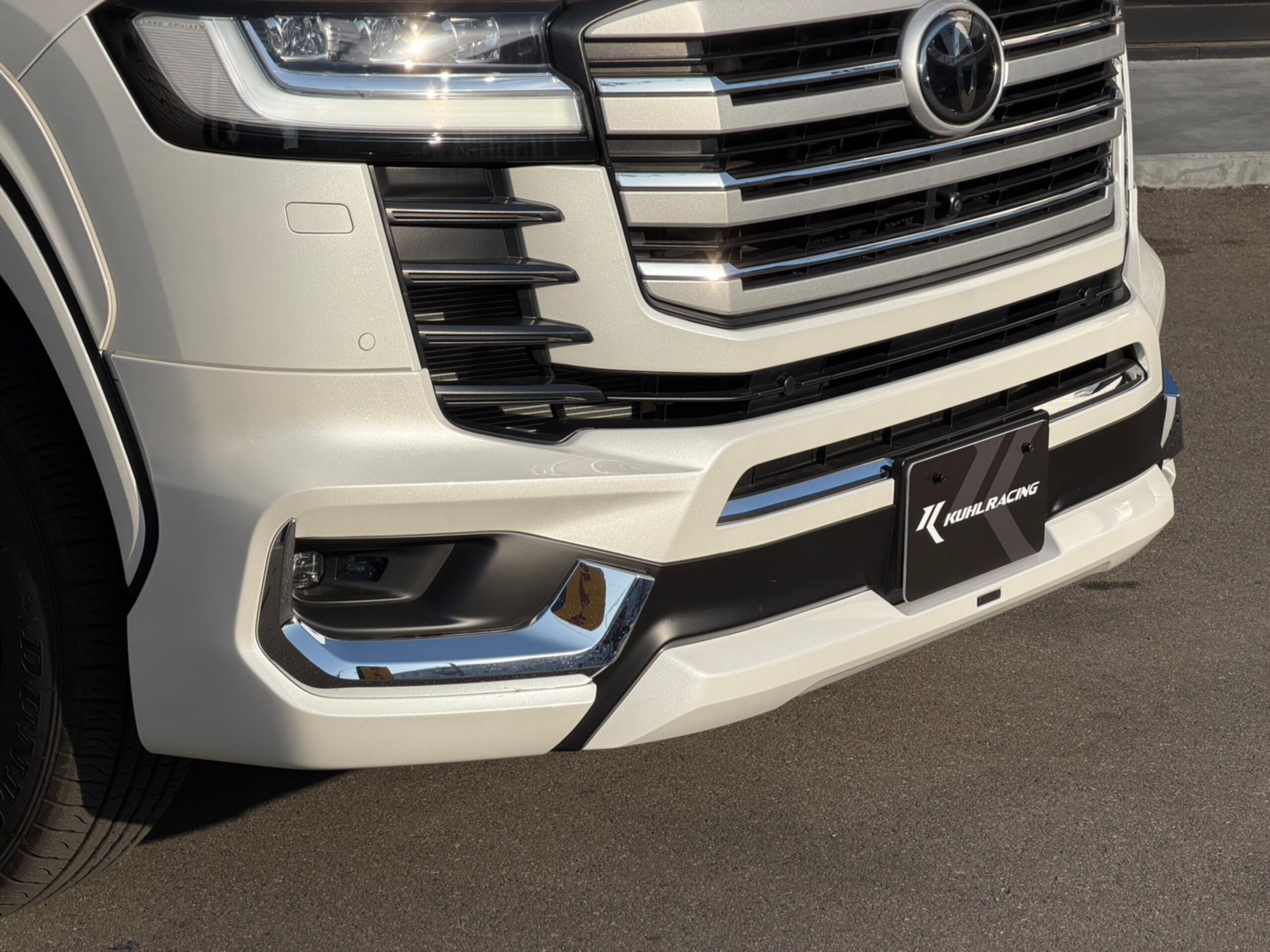 Toyota Land Cruiser 300 3.5 ZX 4WD — photo 7