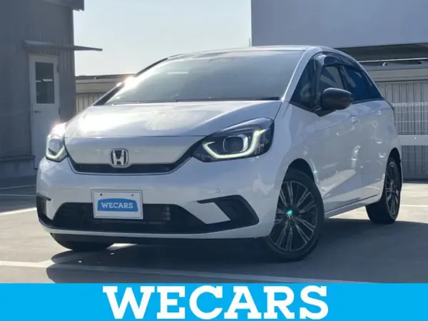 Honda Fit 1.5 e:HEV Home Casa Genuine SD Navigation/Honda Sensing/Seat Heater Front Seats/Lane Departure Prevention Support System/Half Leather Seats/Front & Rear Drive Recorder/LED Headlamps/Bluetooth Connection/ETC (Platinum White Pearl)